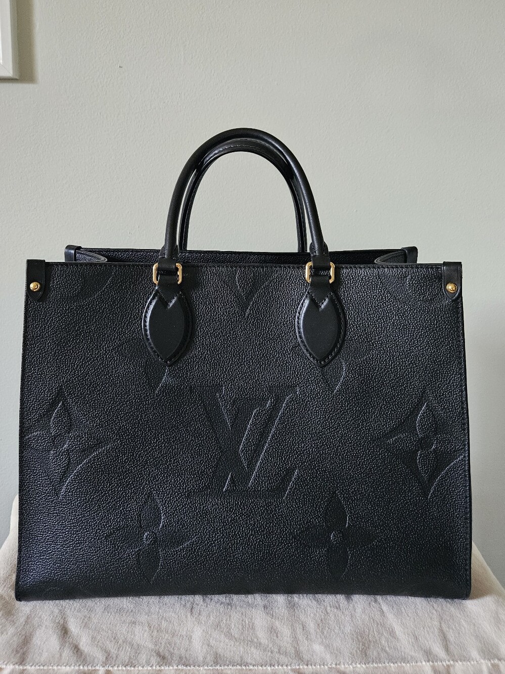 Louis Vuitton Onthego MM Monogram Empreinte Leather Black